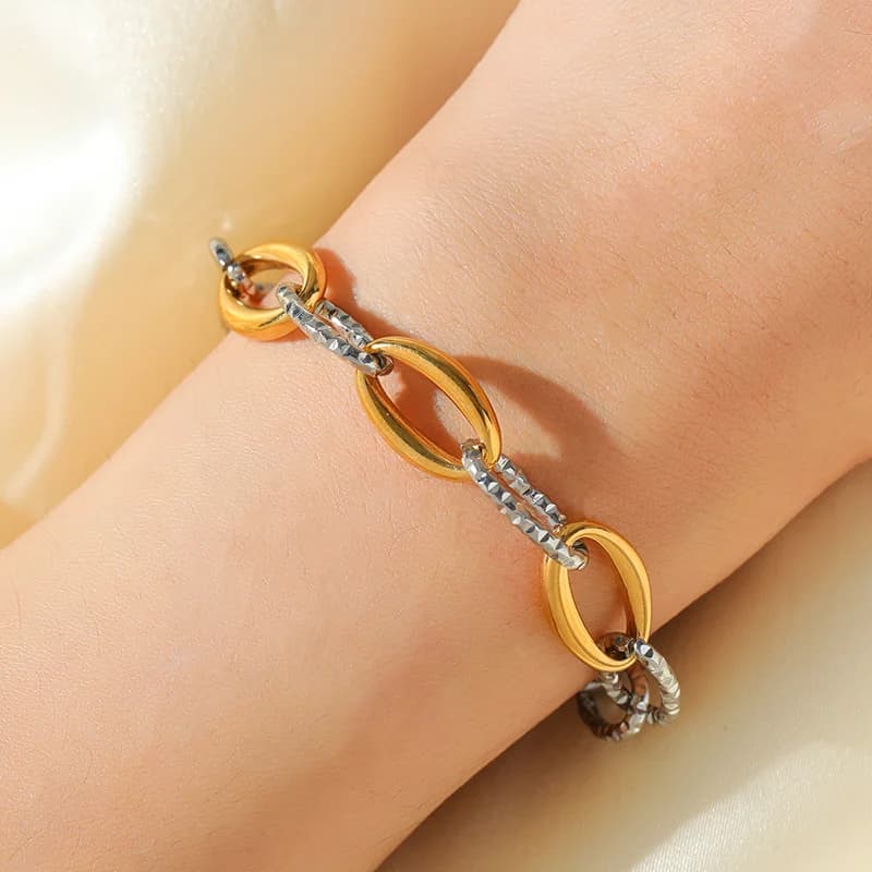 Arany és ezüst színű huroklánc karkötők és bangle-k